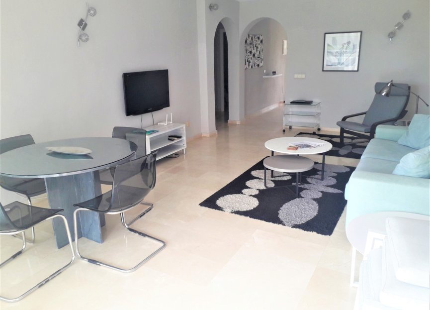 Resale - Apartment - Middle Floor Apartment - Estepona - Atalaya