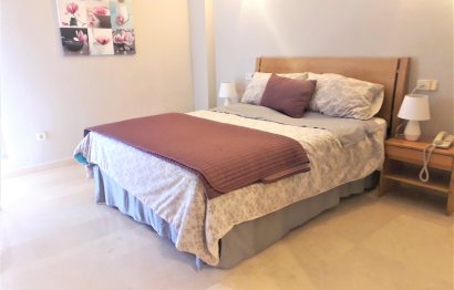 Resale - Apartment - Middle Floor Apartment - Estepona - Atalaya