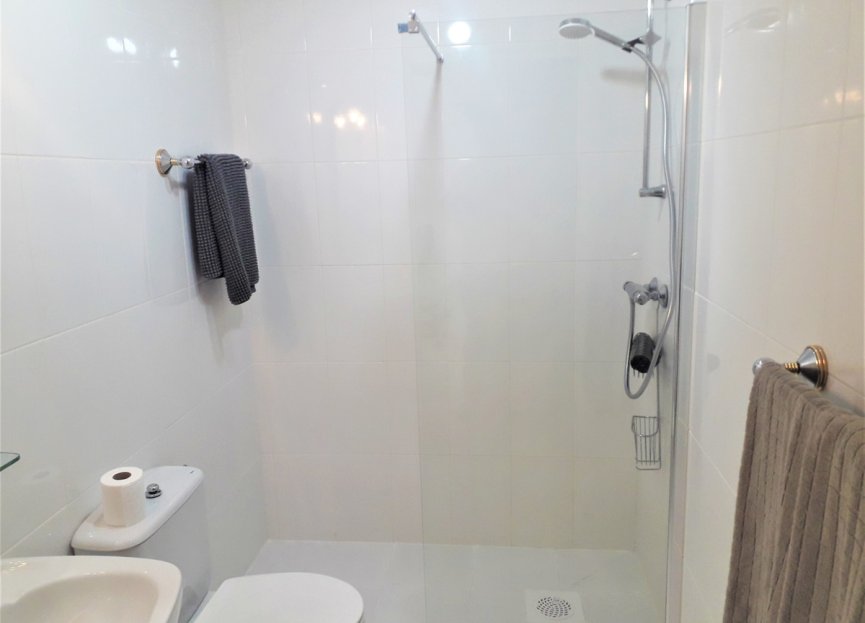 Resale - Apartment - Middle Floor Apartment - Estepona - Atalaya