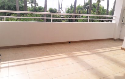 Resale - Apartment - Middle Floor Apartment - Estepona - Atalaya