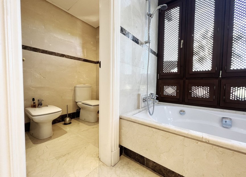 Resale - Apartment - Penthouse - Marbella - Nueva Andalucia