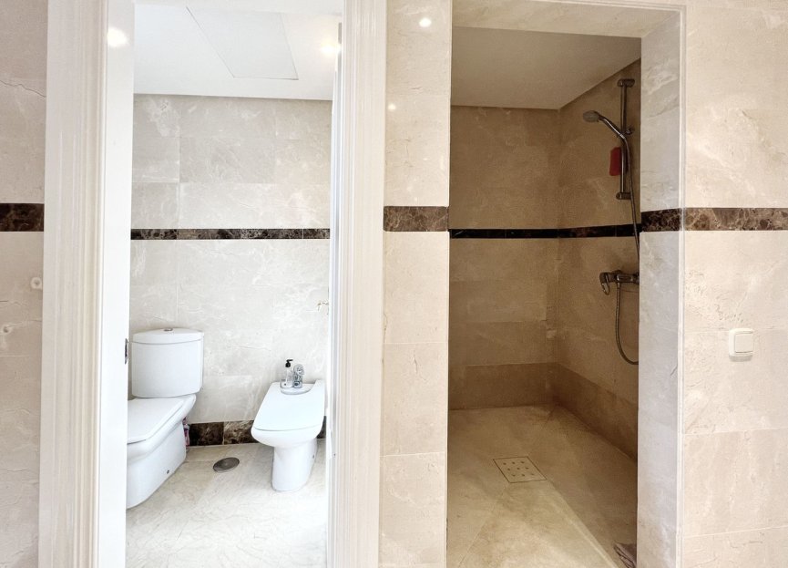 Resale - Apartment - Penthouse - Marbella - Nueva Andalucia