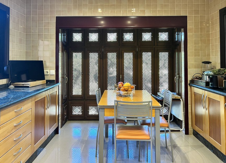 Resale - Apartment - Penthouse - Marbella - Nueva Andalucia