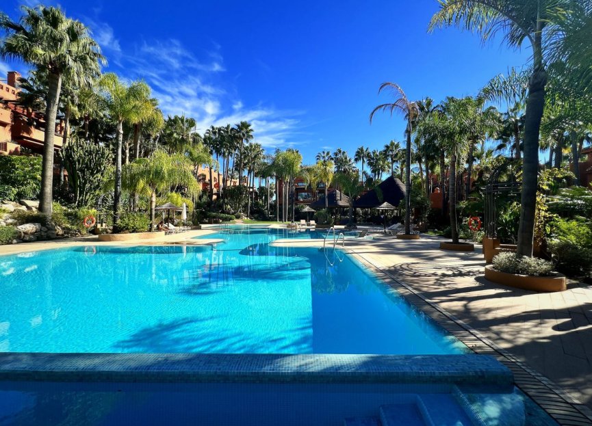 Resale - Apartment - Penthouse - Marbella - Nueva Andalucia