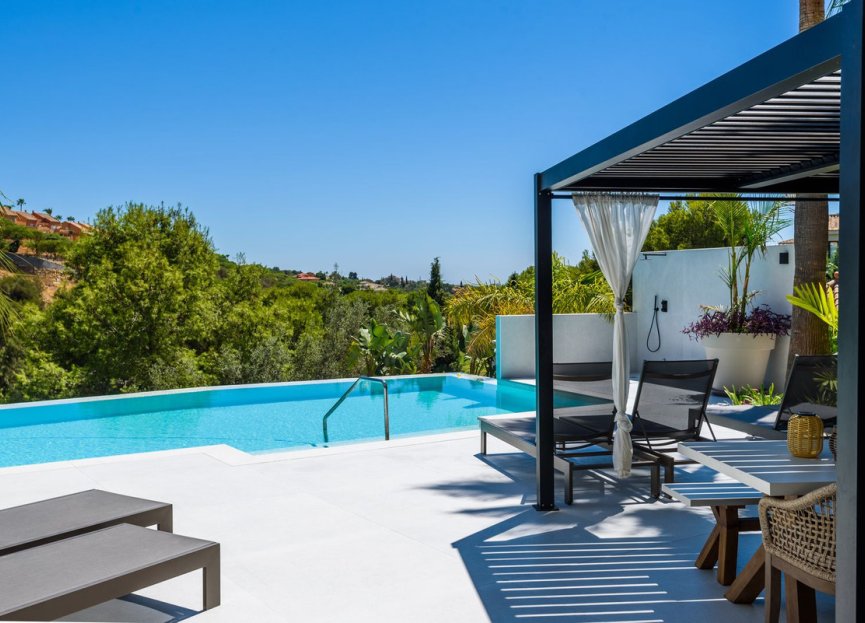 Resale - House - Detached Villa - Marbella - Elviria