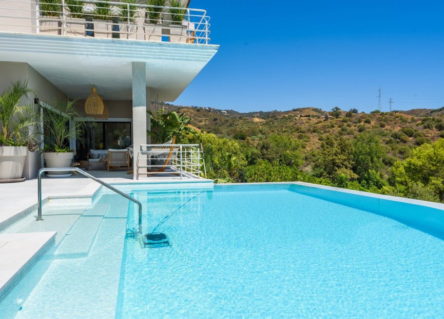 Resale - House - Detached Villa - Marbella - Elviria