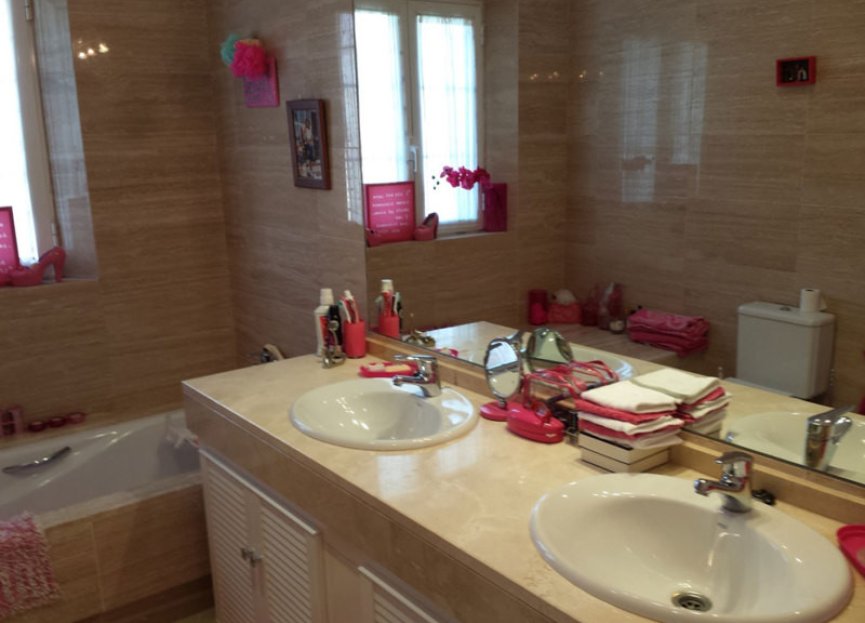 Resale - House - Townhouse - Marbella - Elviria