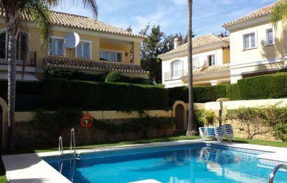 Resale - House - Townhouse - Marbella - Elviria