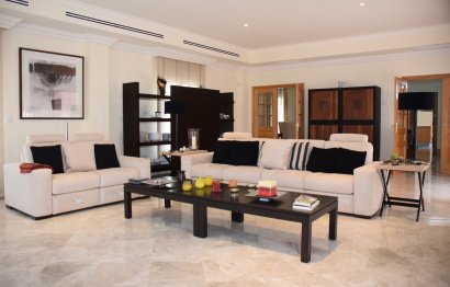 Resale - House - Detached Villa - Marbella - Santa Clara