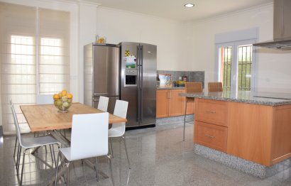 Resale - House - Detached Villa - Marbella - Santa Clara