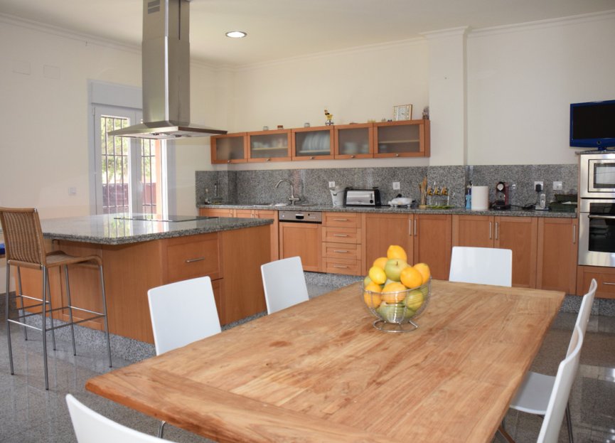 Resale - House - Detached Villa - Marbella - Santa Clara