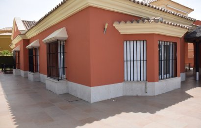 Resale - House - Detached Villa - Marbella - Santa Clara