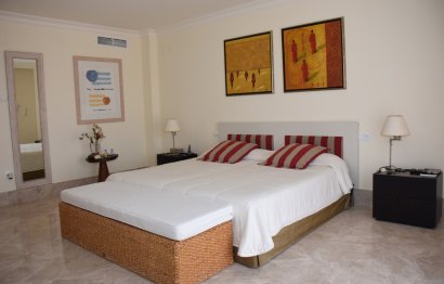 Resale - House - Detached Villa - Marbella - Santa Clara