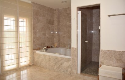 Resale - House - Detached Villa - Marbella - Santa Clara