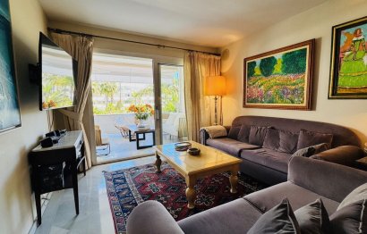 Resale - Apartment - Middle Floor Apartment - Marbella - Puerto Banús