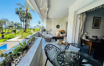 Resale - Apartment - Middle Floor Apartment - Marbella - Puerto Banús