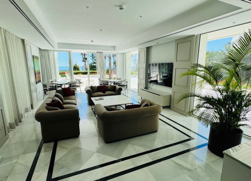 Resale - Apartment - Middle Floor Apartment - Marbella - Puerto Banús