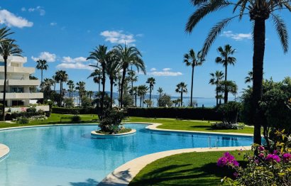 Resale - Apartment - Middle Floor Apartment - Marbella - Puerto Banús