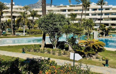 Resale - Apartment - Middle Floor Apartment - Marbella - Puerto Banús