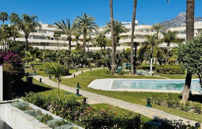 Resale - Apartment - Middle Floor Apartment - Marbella - Puerto Banús