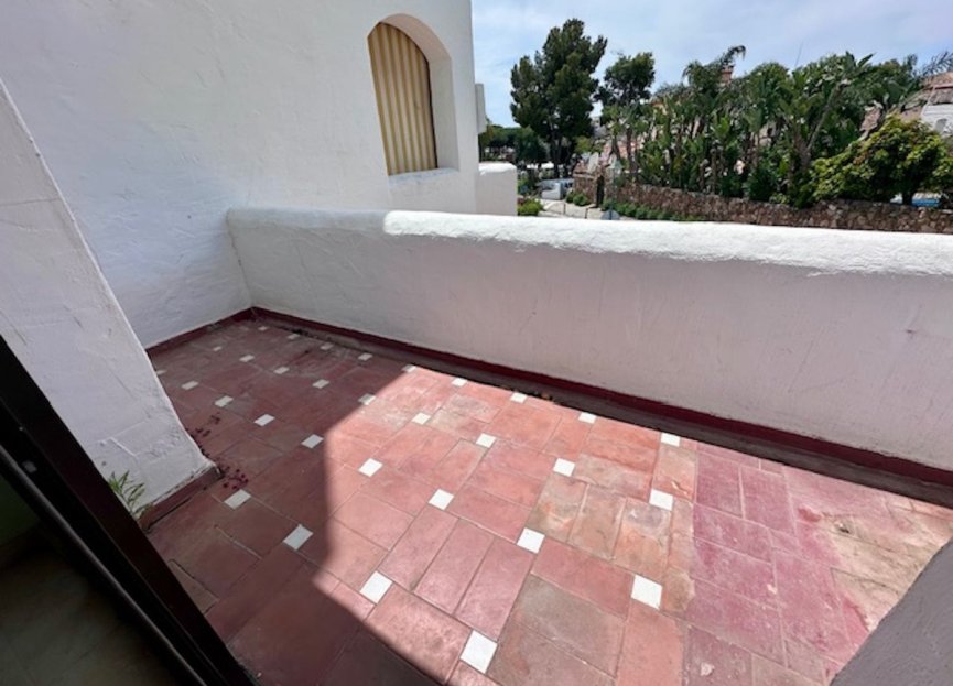 Resale - Apartment - Middle Floor Apartment - Estepona - Estepona Centro