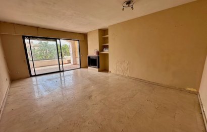 Resale - Apartment - Middle Floor Apartment - Estepona - Estepona Centro