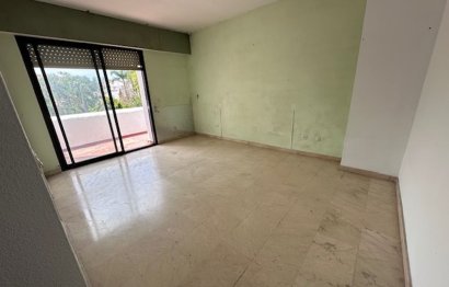 Resale - Apartment - Middle Floor Apartment - Estepona - Estepona Centro