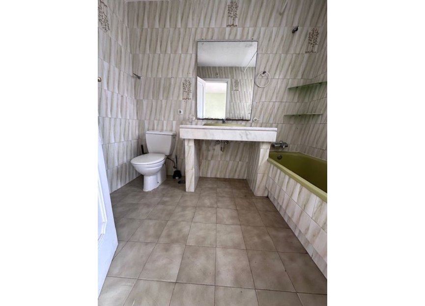 Resale - Apartment - Middle Floor Apartment - Estepona - Estepona Centro