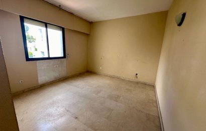 Resale - Apartment - Middle Floor Apartment - Estepona - Estepona Centro