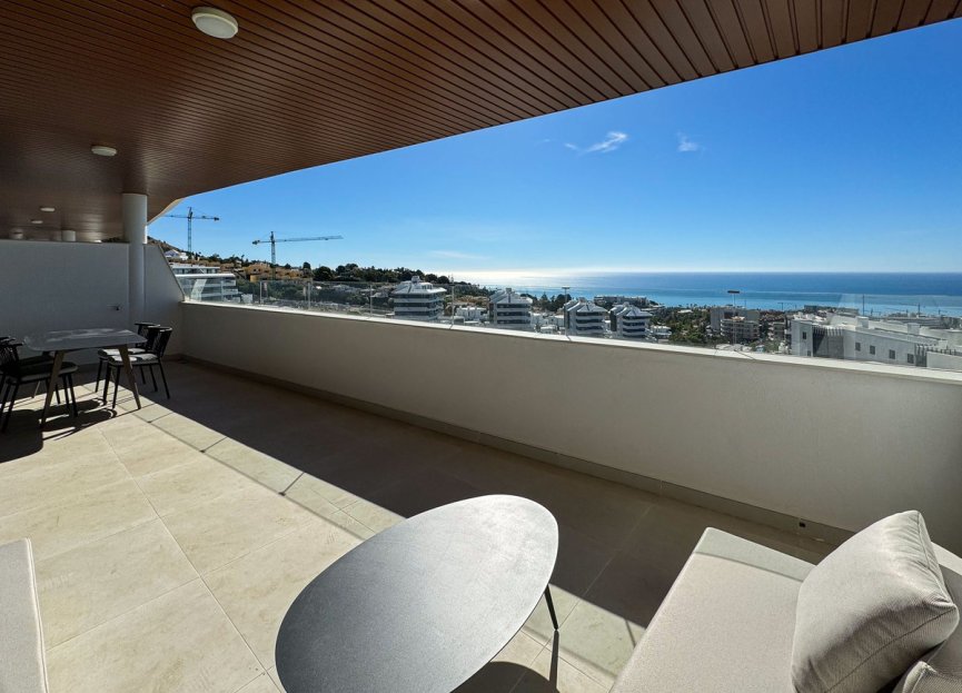 Resale - Apartment - Middle Floor Apartment - Fuengirola - Higueron