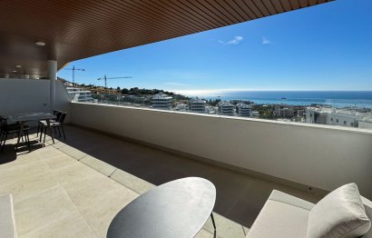 Resale - Apartment - Middle Floor Apartment - Fuengirola - Higueron