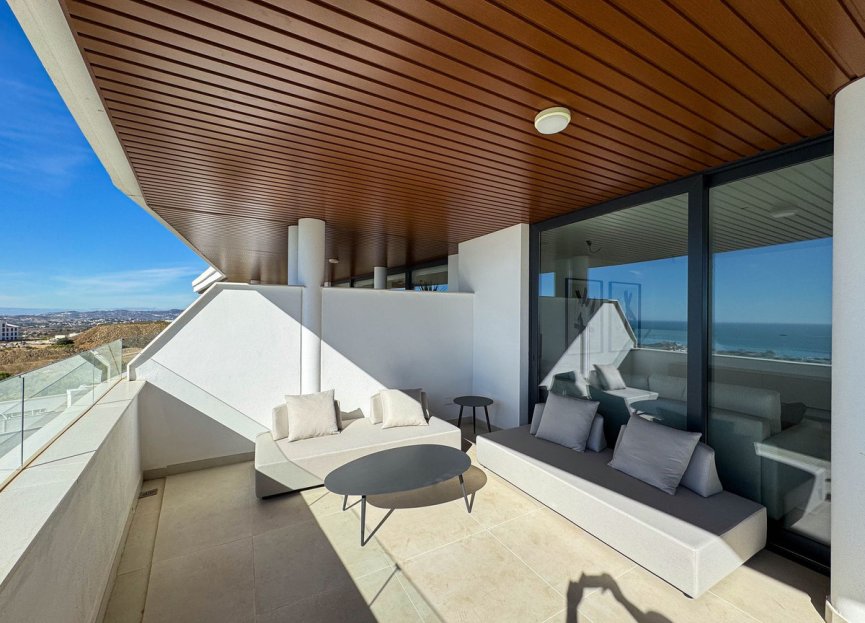 Resale - Apartment - Middle Floor Apartment - Fuengirola - Higueron