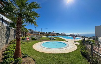 Resale - Apartment - Middle Floor Apartment - Fuengirola - Higueron