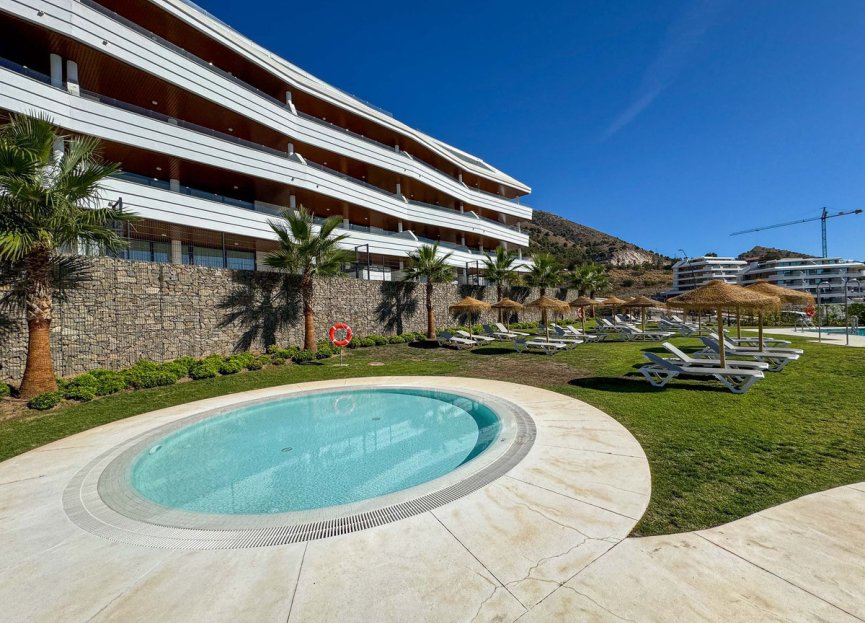 Resale - Apartment - Middle Floor Apartment - Fuengirola - Higueron