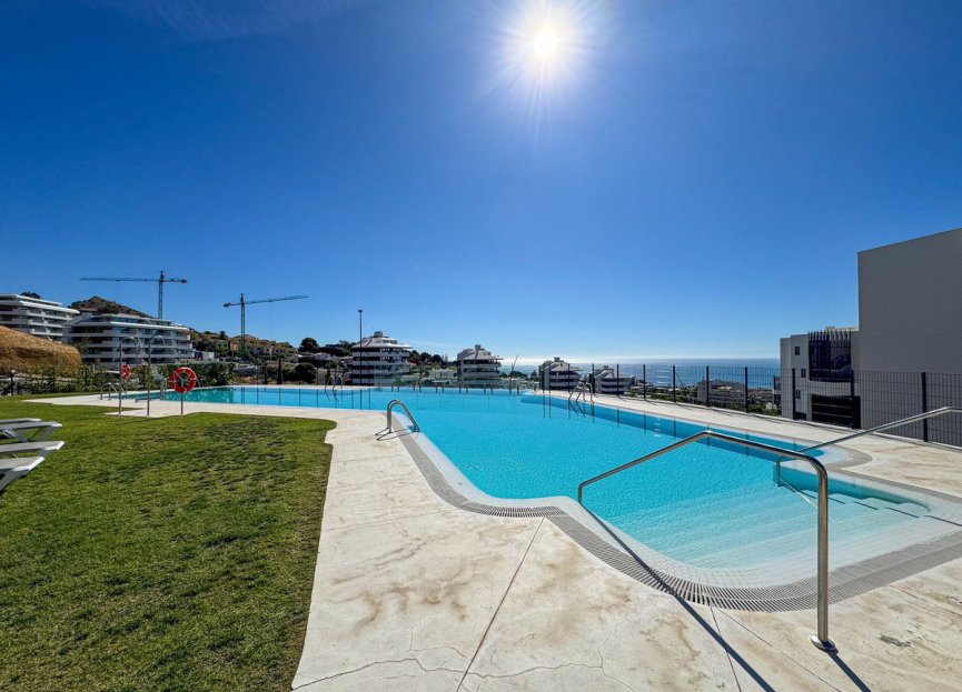 Resale - Apartment - Middle Floor Apartment - Fuengirola - Higueron