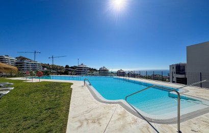 Resale - Apartment - Middle Floor Apartment - Fuengirola - Higueron