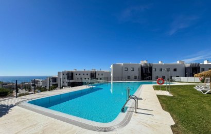 Resale - Apartment - Middle Floor Apartment - Fuengirola - Higueron