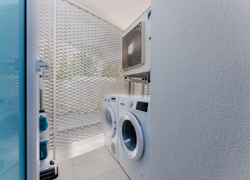 Resale - Apartment - Middle Floor Apartment - Fuengirola - Higueron