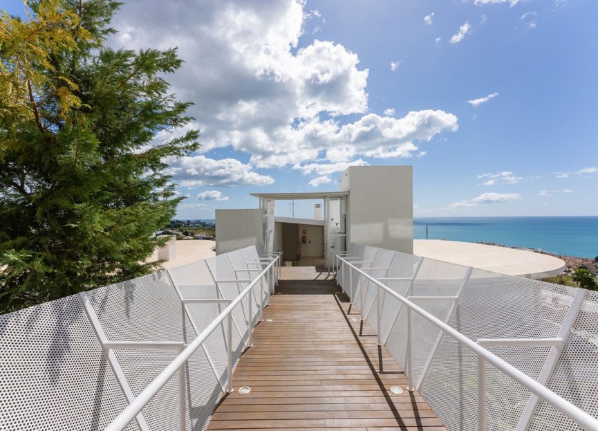 Resale - Apartment - Middle Floor Apartment - Fuengirola - Higueron