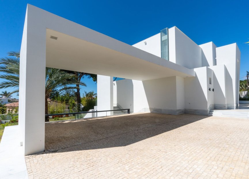 Resale - House - Detached Villa - Marbella - Marbesa