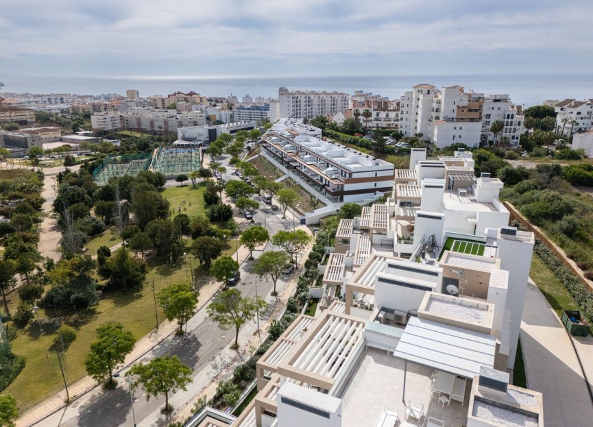 Resale - Apartment - Middle Floor Apartment - Estepona - Estepona Centro