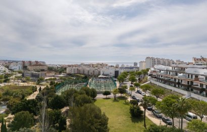 Resale - Apartment - Middle Floor Apartment - Estepona - Estepona Centro