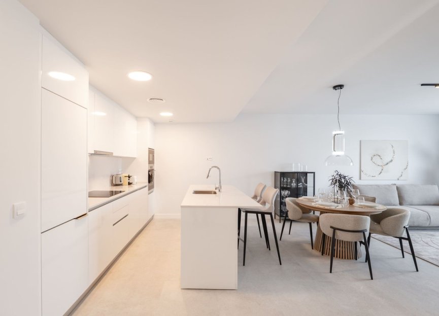 Resale - Apartment - Middle Floor Apartment - Estepona - Estepona Centro