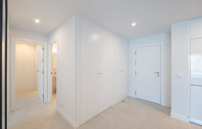 Resale - Apartment - Middle Floor Apartment - Estepona - Estepona Centro