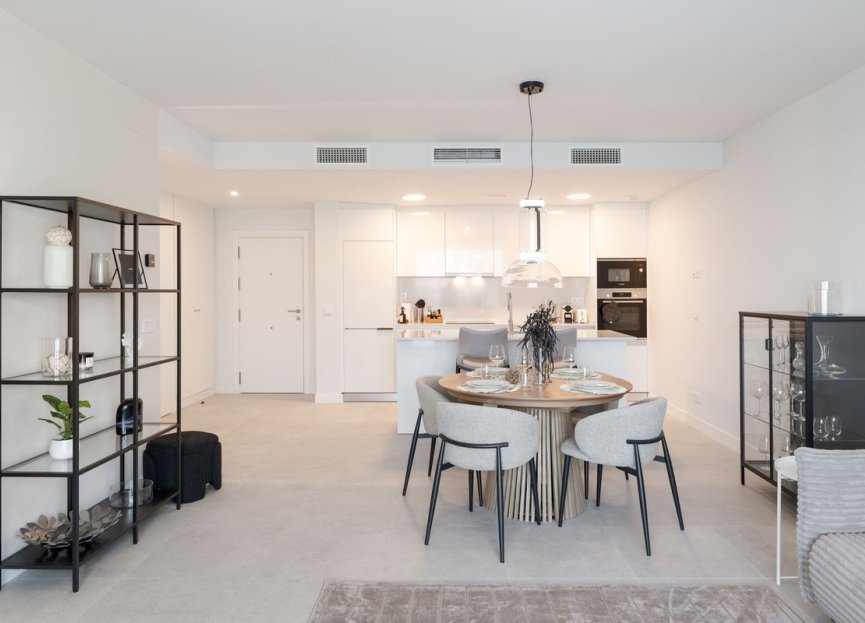 Resale - Apartment - Middle Floor Apartment - Estepona - Estepona Centro