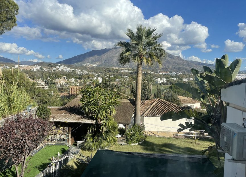 Resale - House - Detached Villa - Marbella - Nueva Andalucia