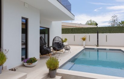 Resale - House - Detached Villa - Benalmádena - Benalmadena Centro