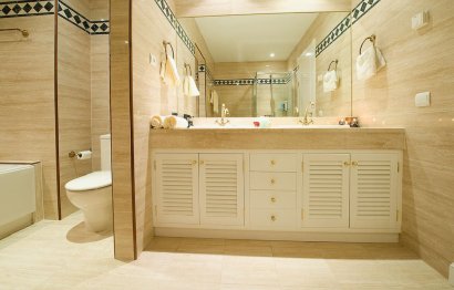 Resale - Ground floor apartment - Marbella - Nueva Andalucia