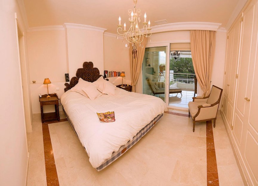 Resale - Ground floor apartment - Marbella - Nueva Andalucia