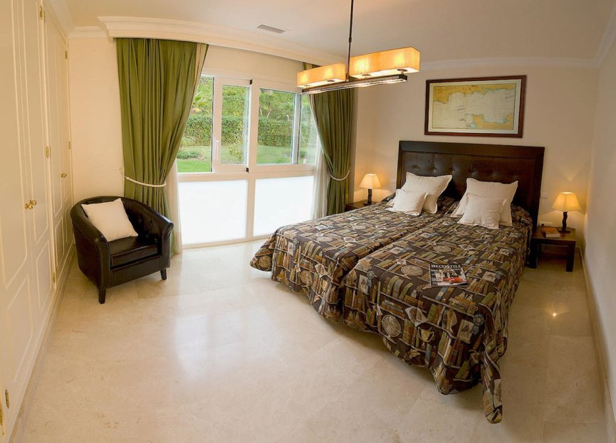 Resale - Ground floor apartment - Marbella - Nueva Andalucia